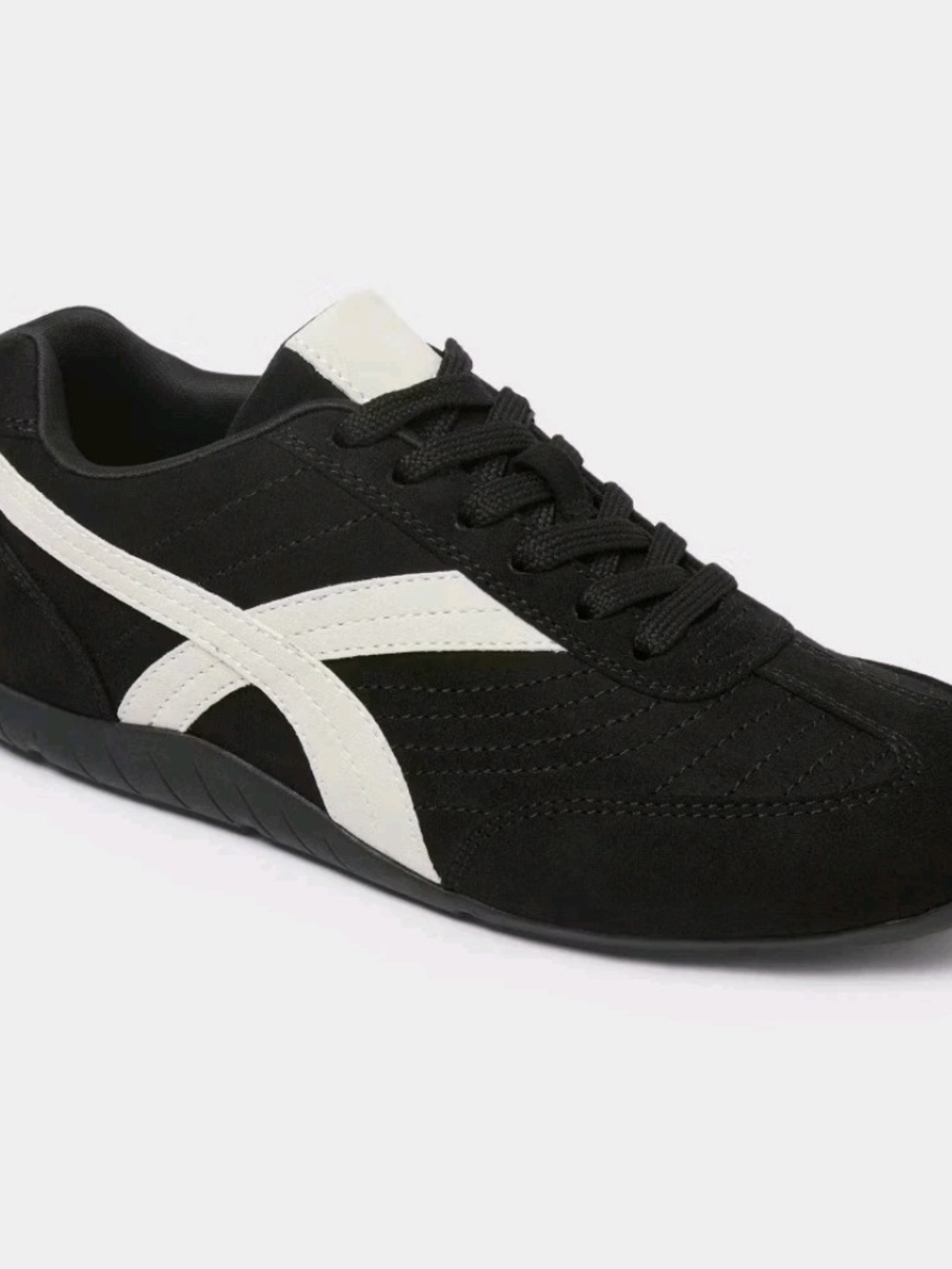 wild Fable Men/Women’s Chandler Jogger Sneakers with Memory Foam Insole new